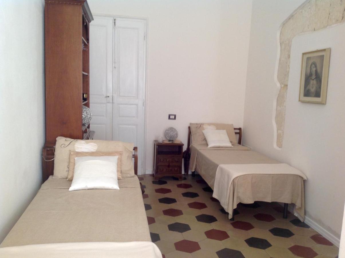 Hotel Antica Dimora à Cagliari Extérieur photo